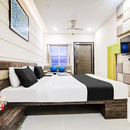 Super Townhouse Dewas City Formerly Utsav Eksteriør bilde